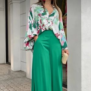 Spring green flowy pant/shirt set
